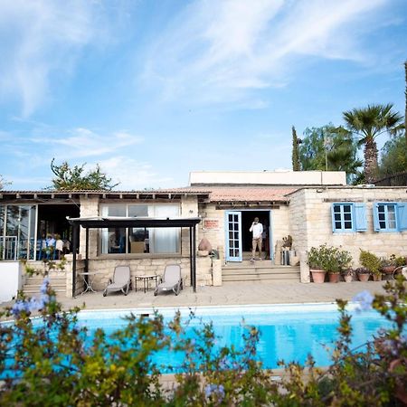 The Carob Tree Villa - Rustic Luxury Home With Access To Pool And Restaurant Larnaca Zewnętrze zdjęcie