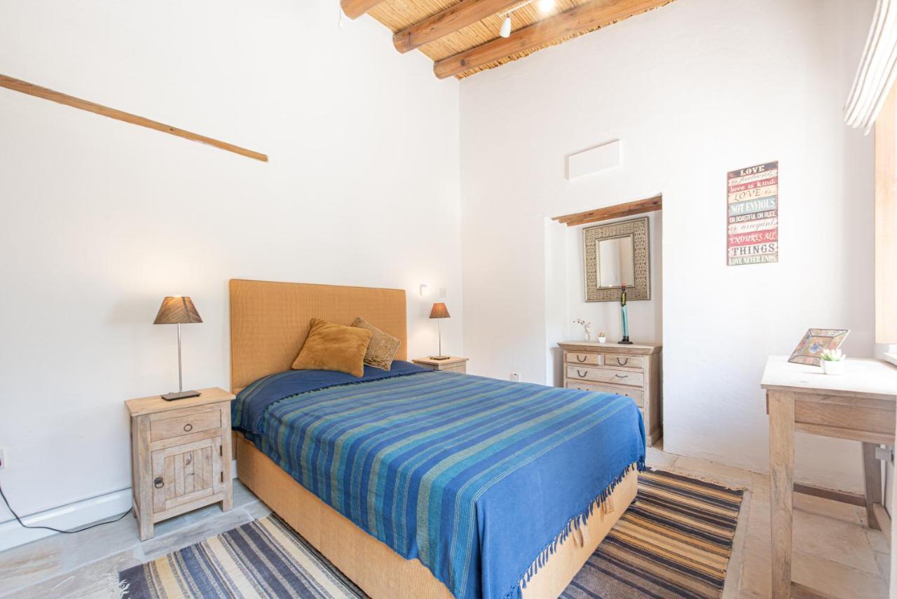 The Carob Tree Villa - Rustic Luxury Home With Access To Pool And Restaurant Larnaca Zewnętrze zdjęcie