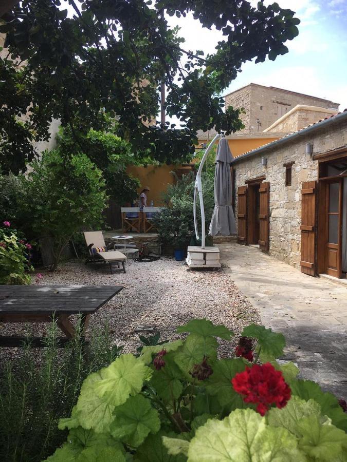 The Carob Tree Villa - Rustic Luxury Home With Access To Pool And Restaurant Larnaca Zewnętrze zdjęcie