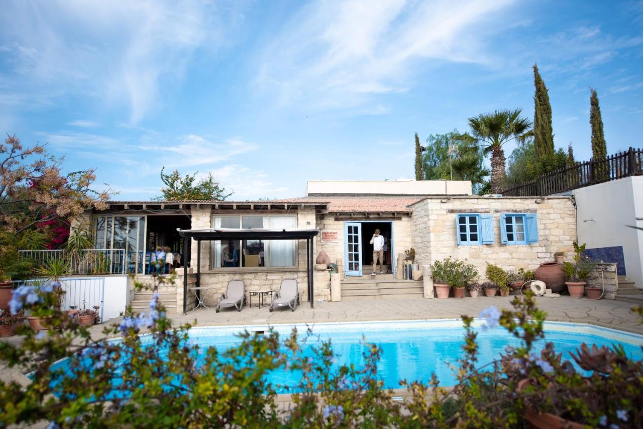 The Carob Tree Villa - Rustic Luxury Home With Access To Pool And Restaurant Larnaca Zewnętrze zdjęcie